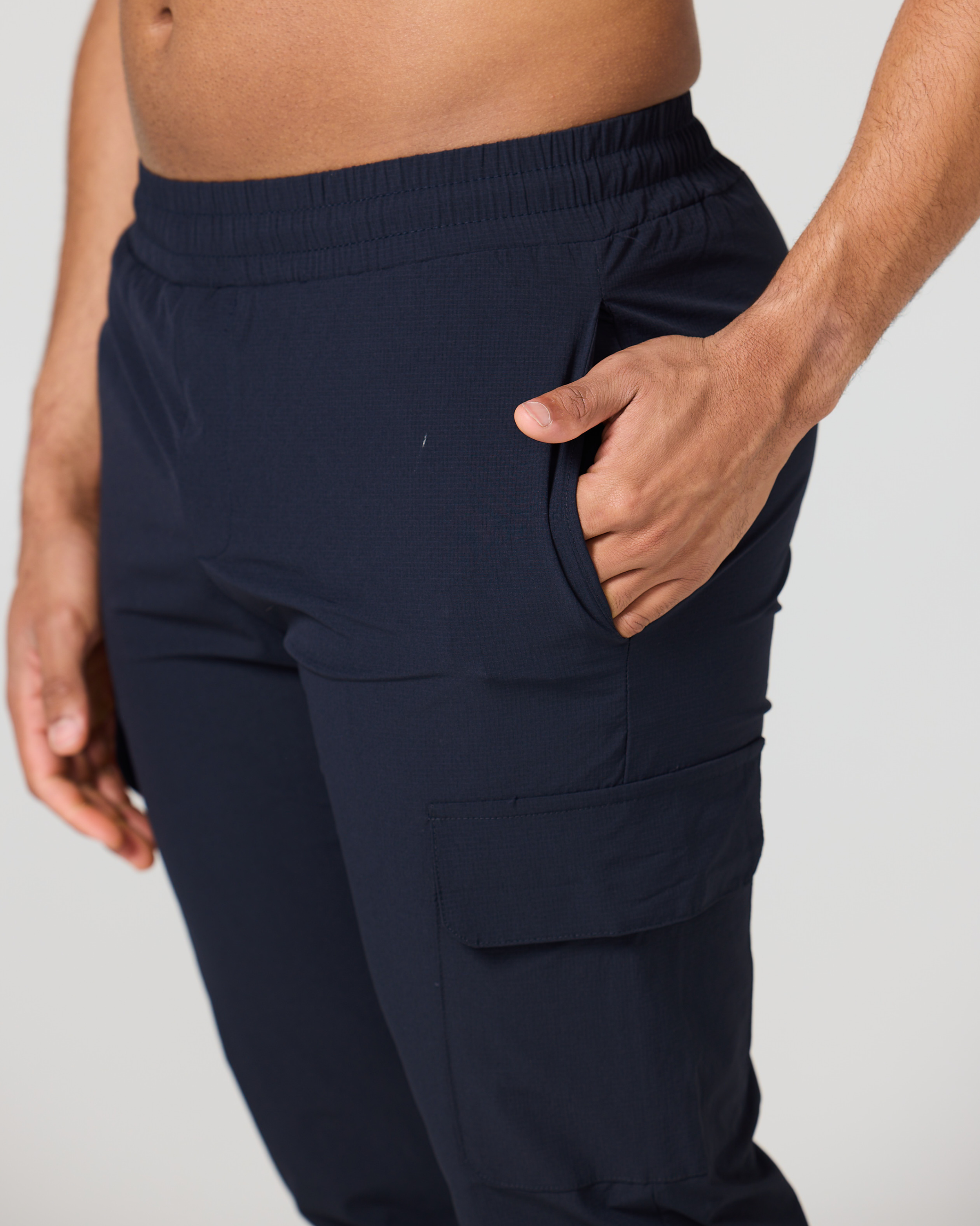 Pantalon cargo bleu marine – durable et utilitaire pour le quotidien