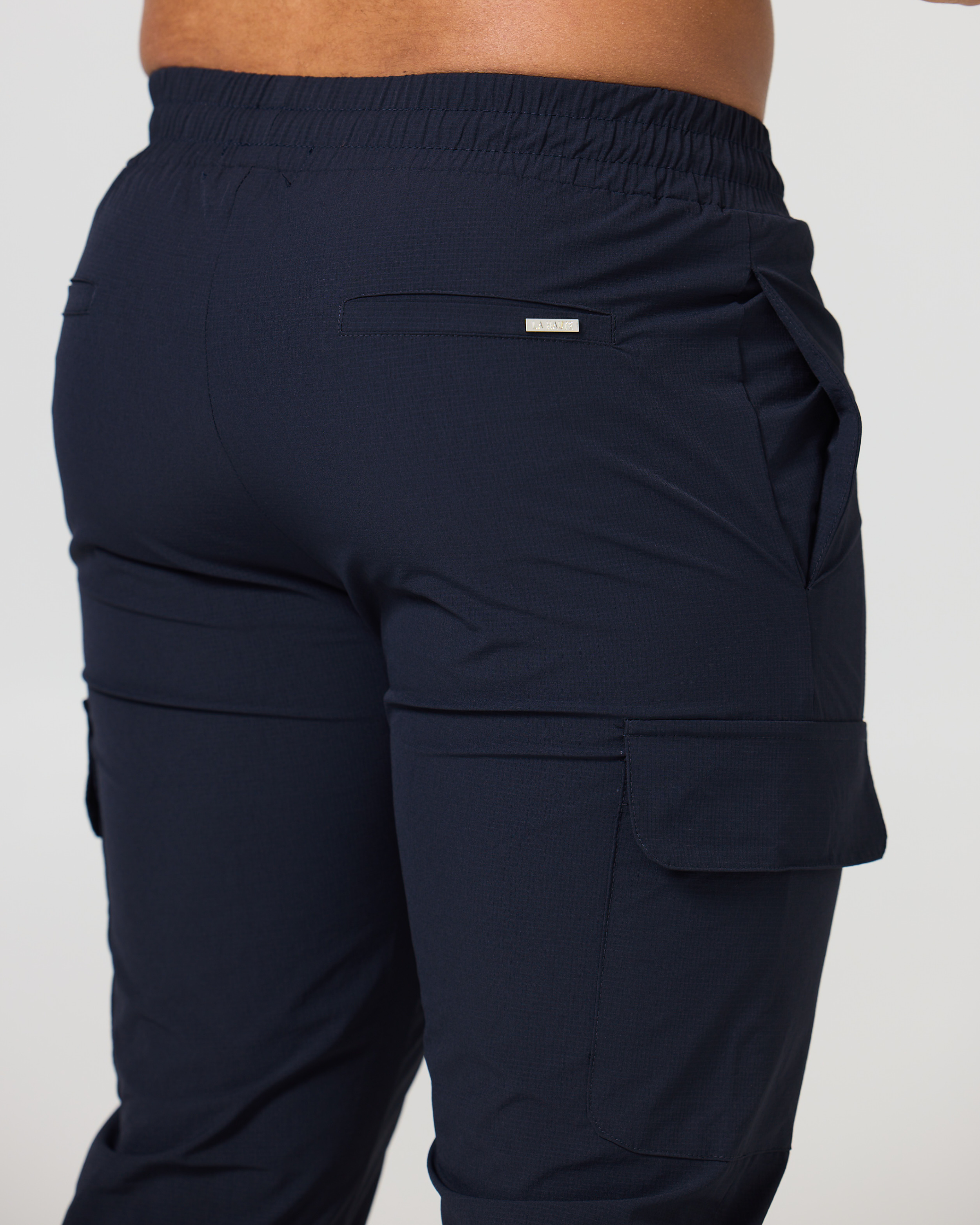 Pantalon cargo bleu marine – durable et utilitaire pour le quotidien