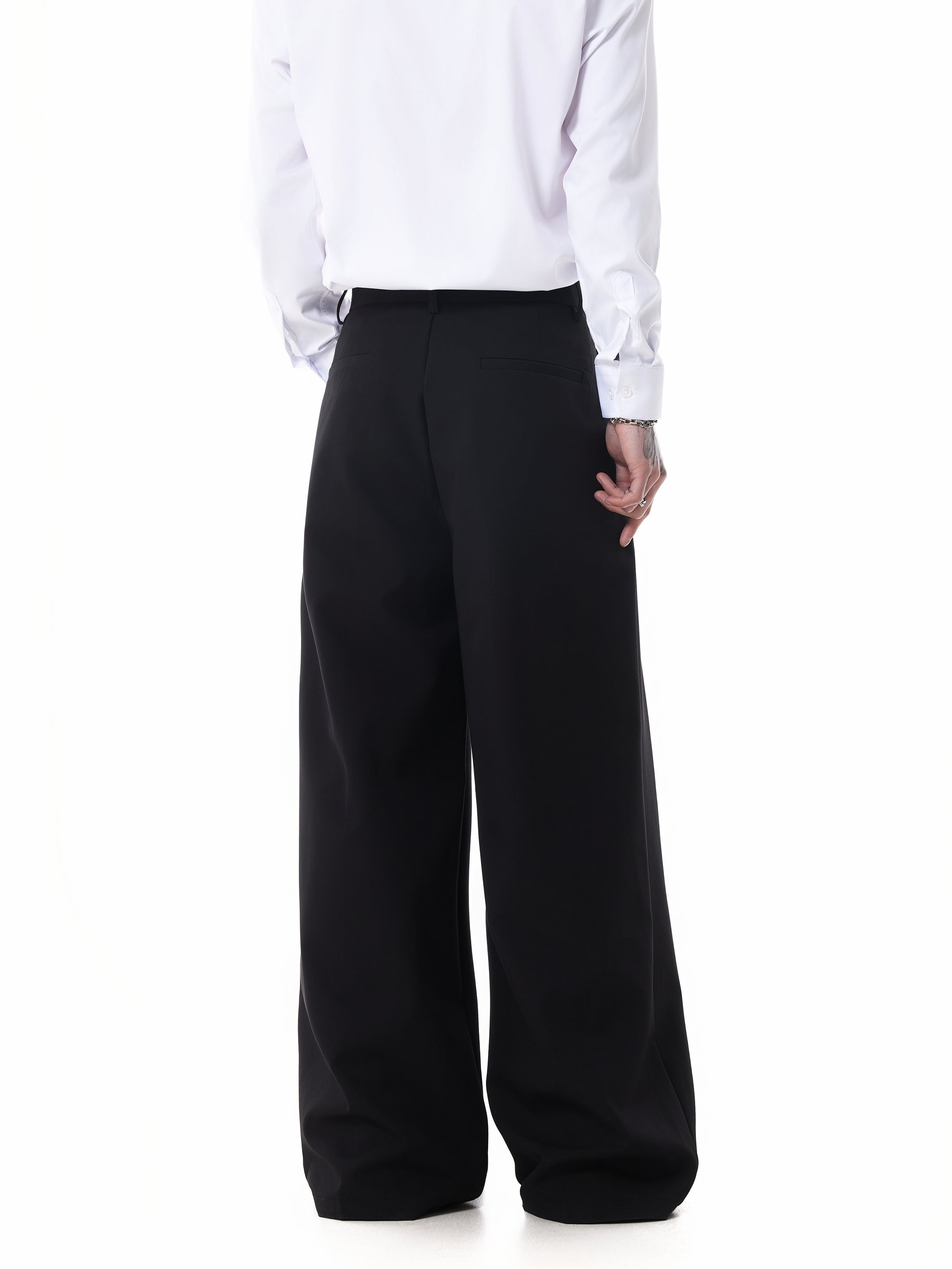 Pantalon plissé ELRON à taille ajustable avec crochet