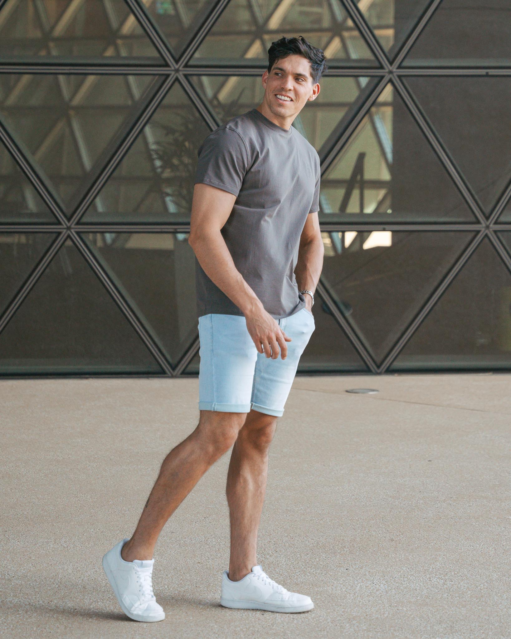 Shorts en jean bleu clair - décontracté sans effort, indispensable au quotidien