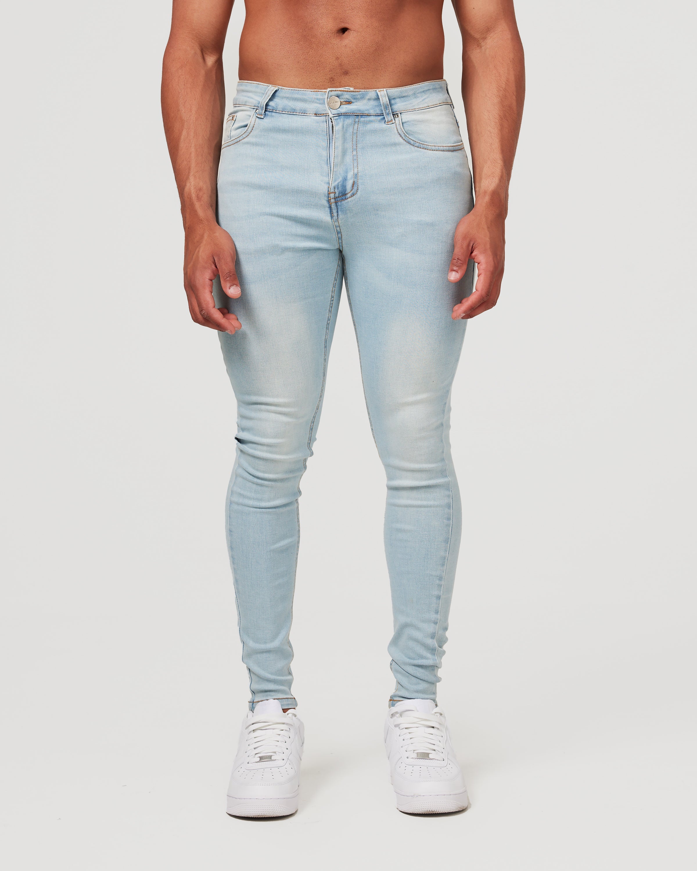 Jean skinny bleu clair - denim coupe slim, élégant et confortable pour un style quotidien