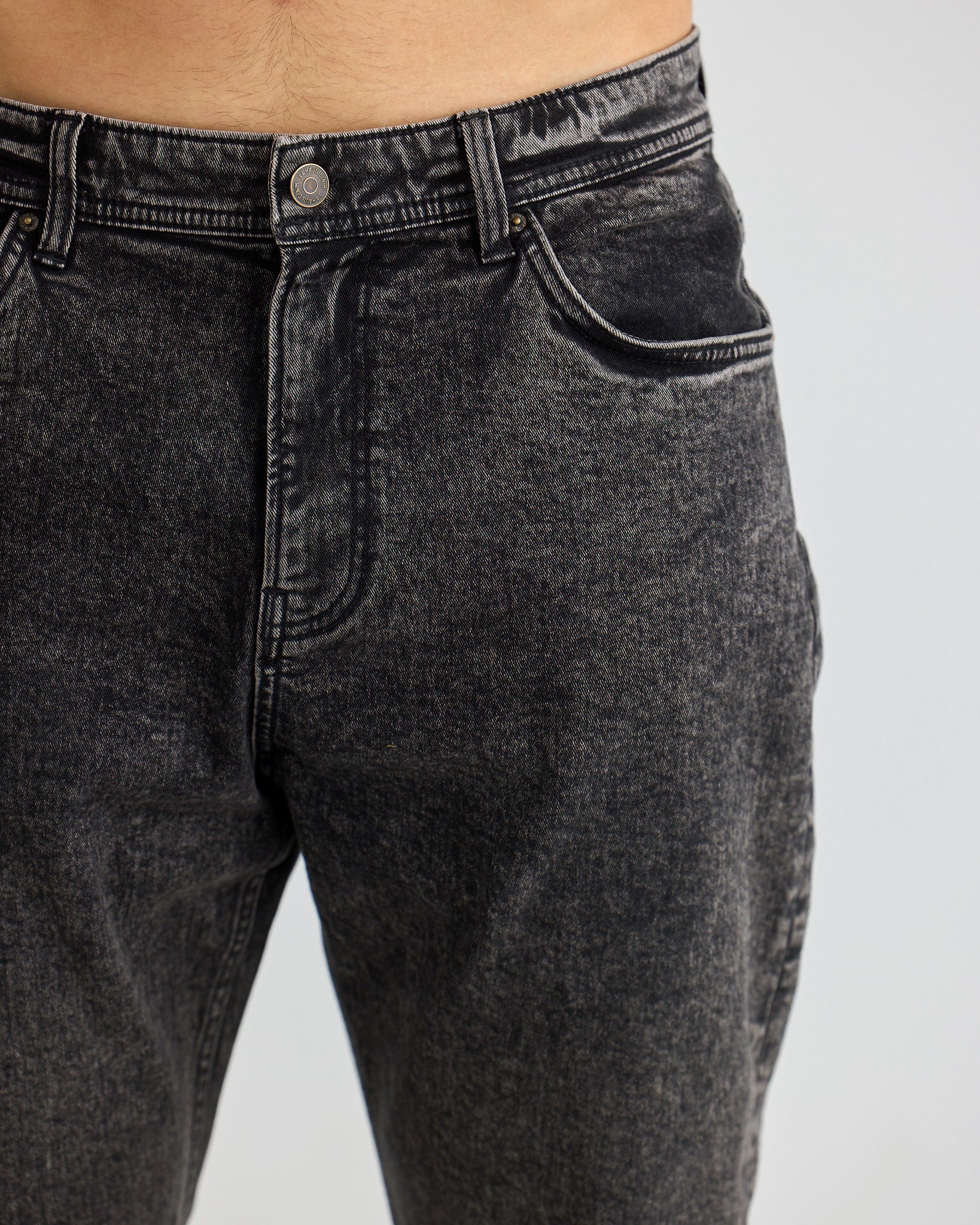 Jeans en denim gris lavé à coupe décontractée