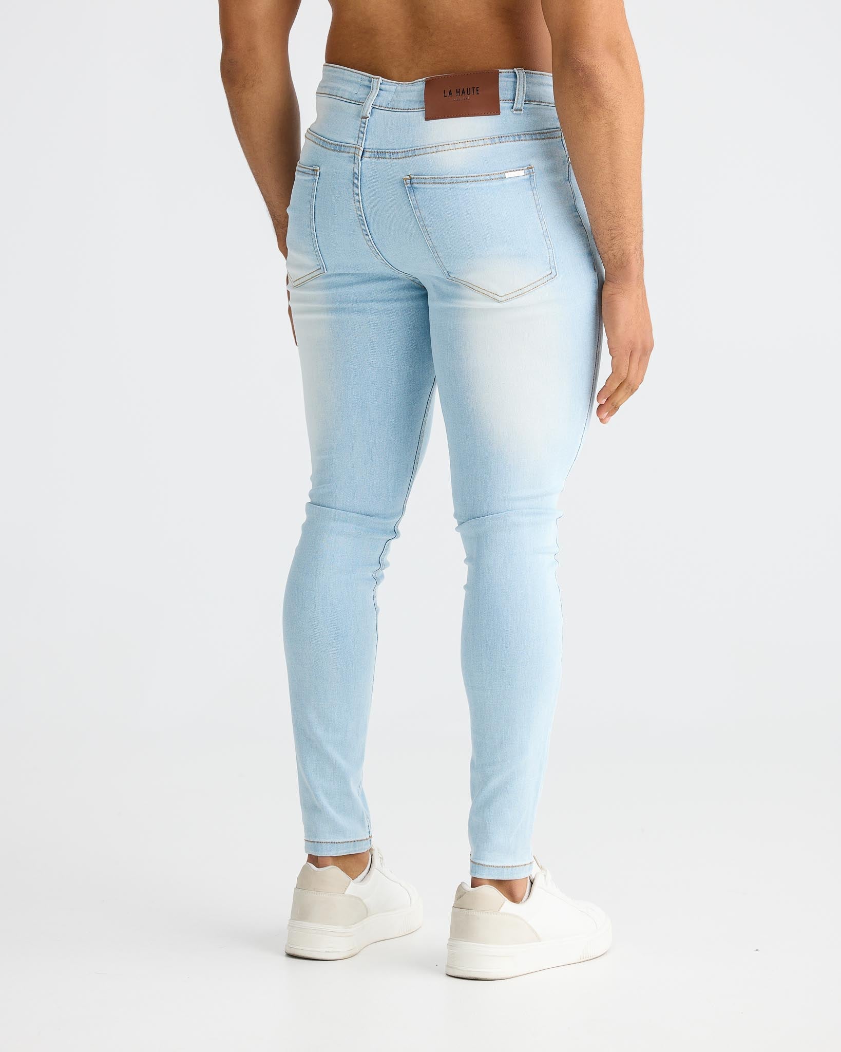 Jean skinny bleu clair - denim coupe slim, élégant et confortable pour un style quotidien