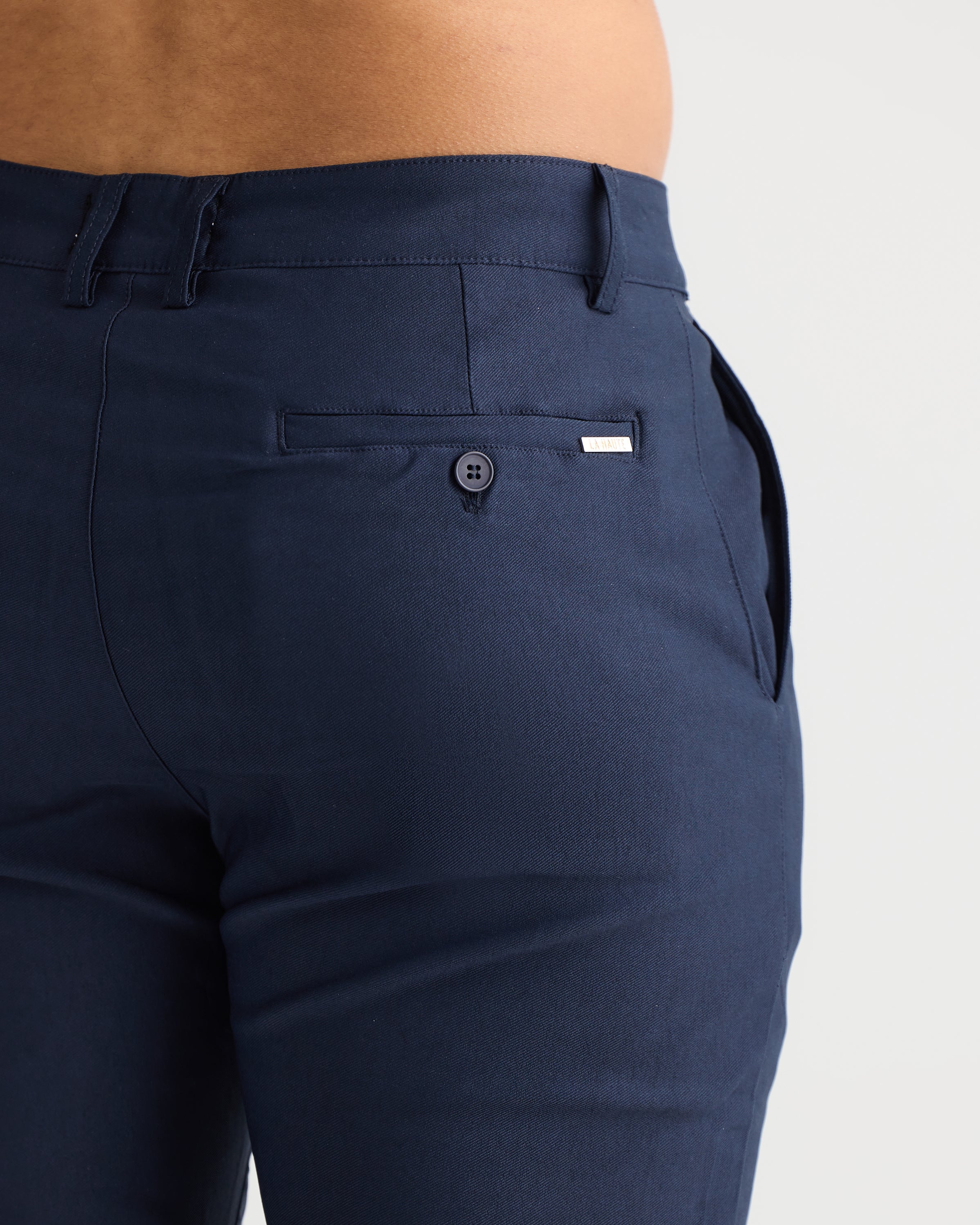 Chinos bleu marine à coupe décontractée pour un confort quotidien