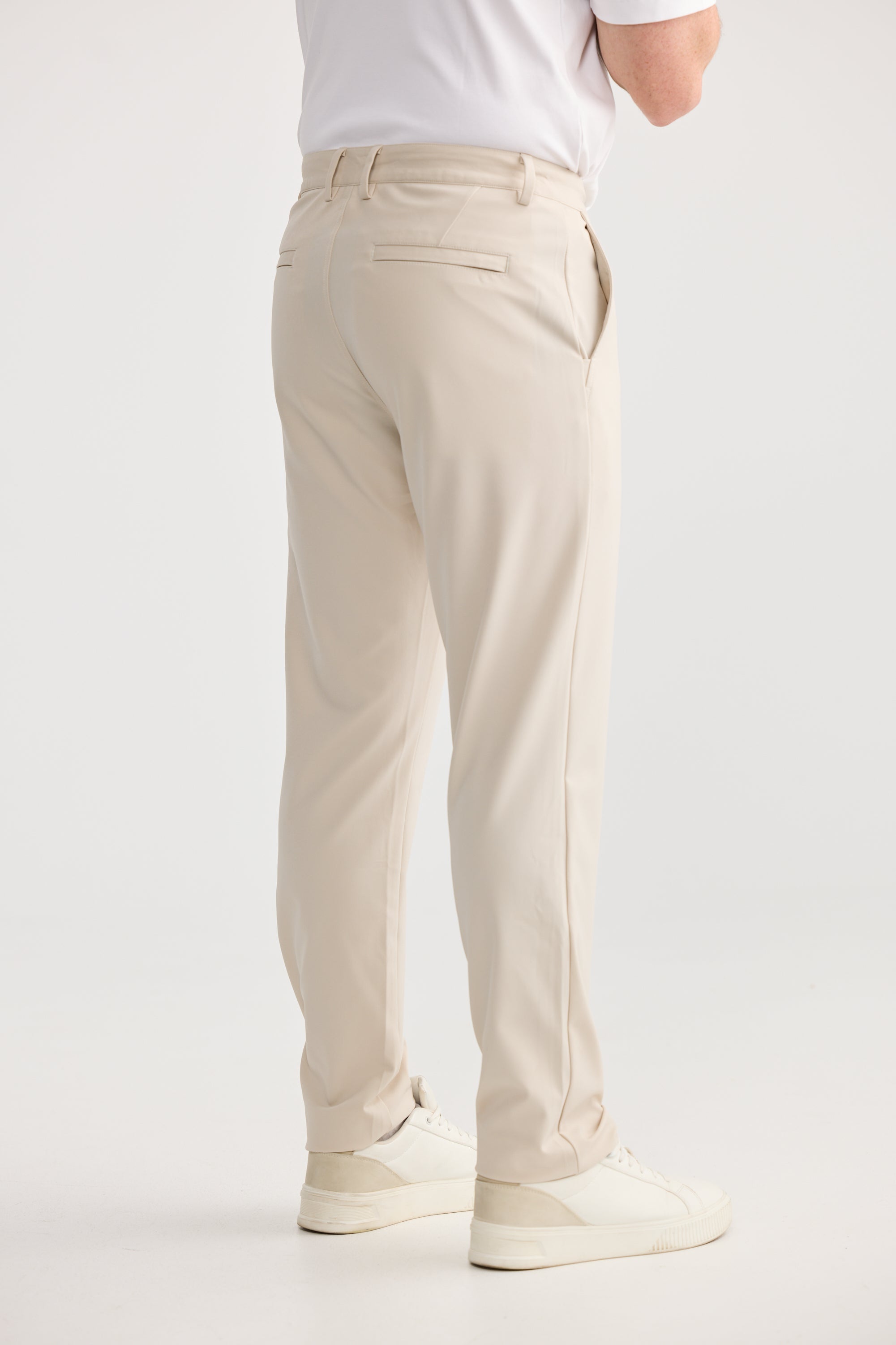 Pantalon de voyage couleur sable