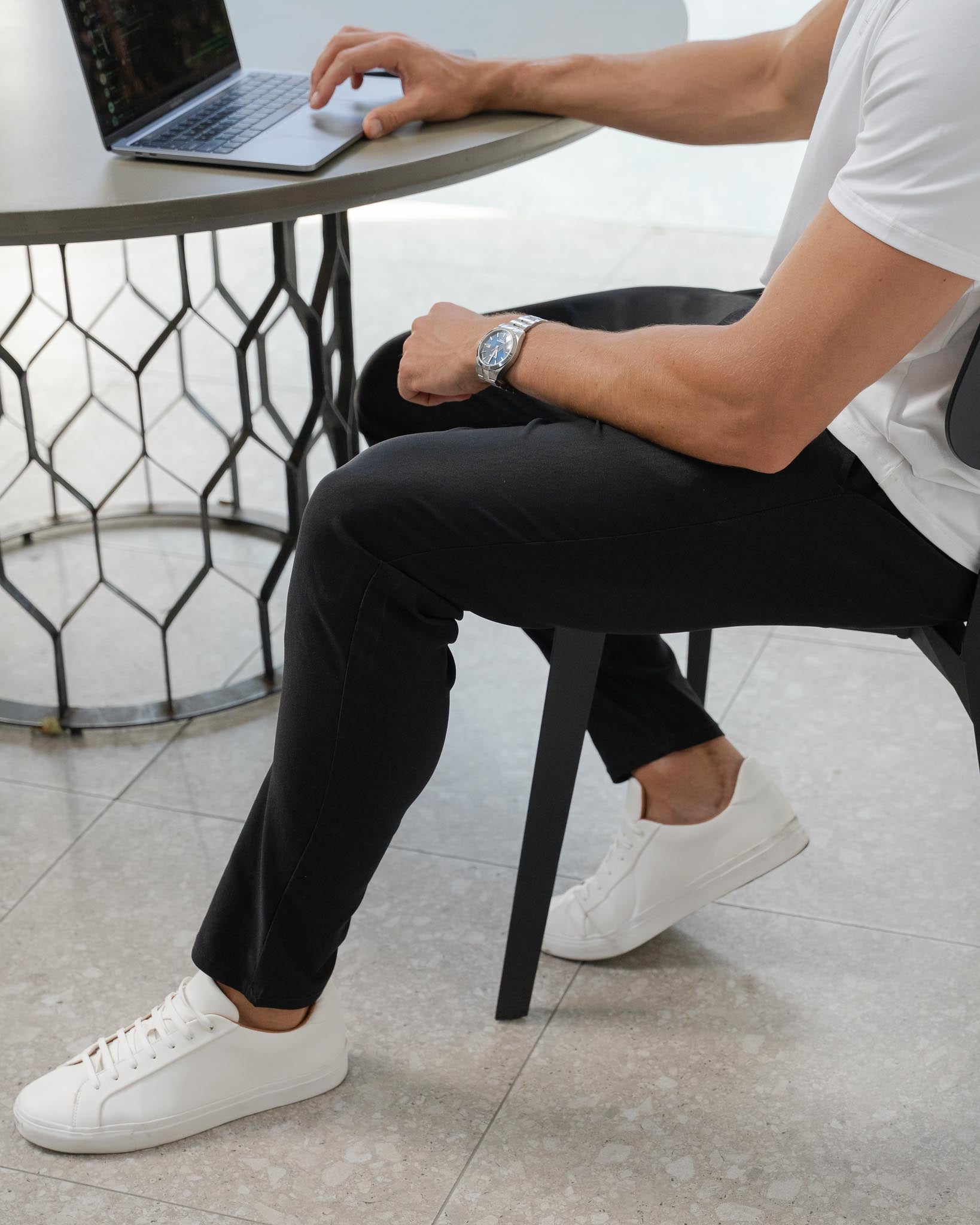 Chinos noirs à coupe slim