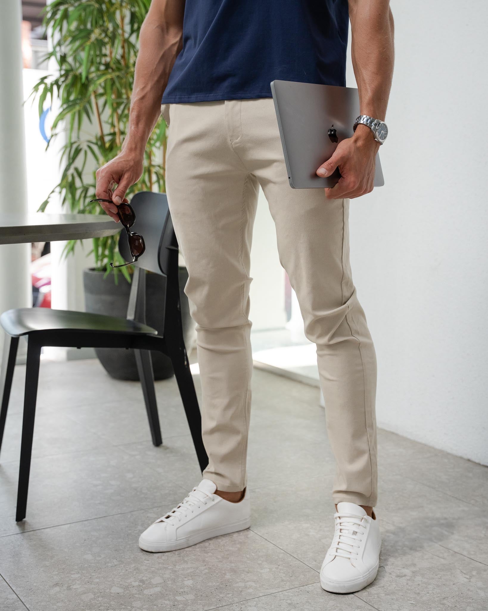 Pantalon chino coupe slim couleur sable