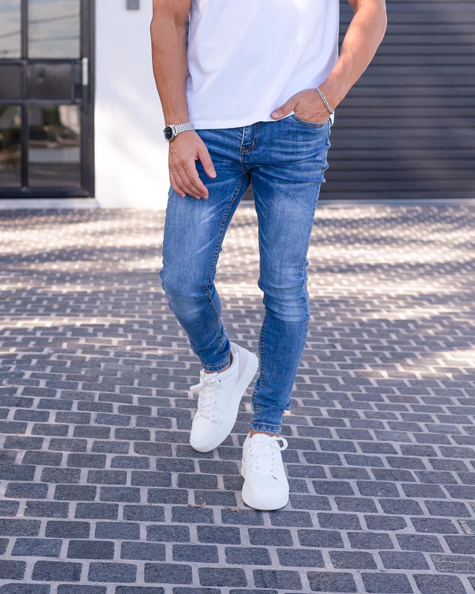 Jean bleu foncé, coupe skinny - Silhouette élégante et moderne
