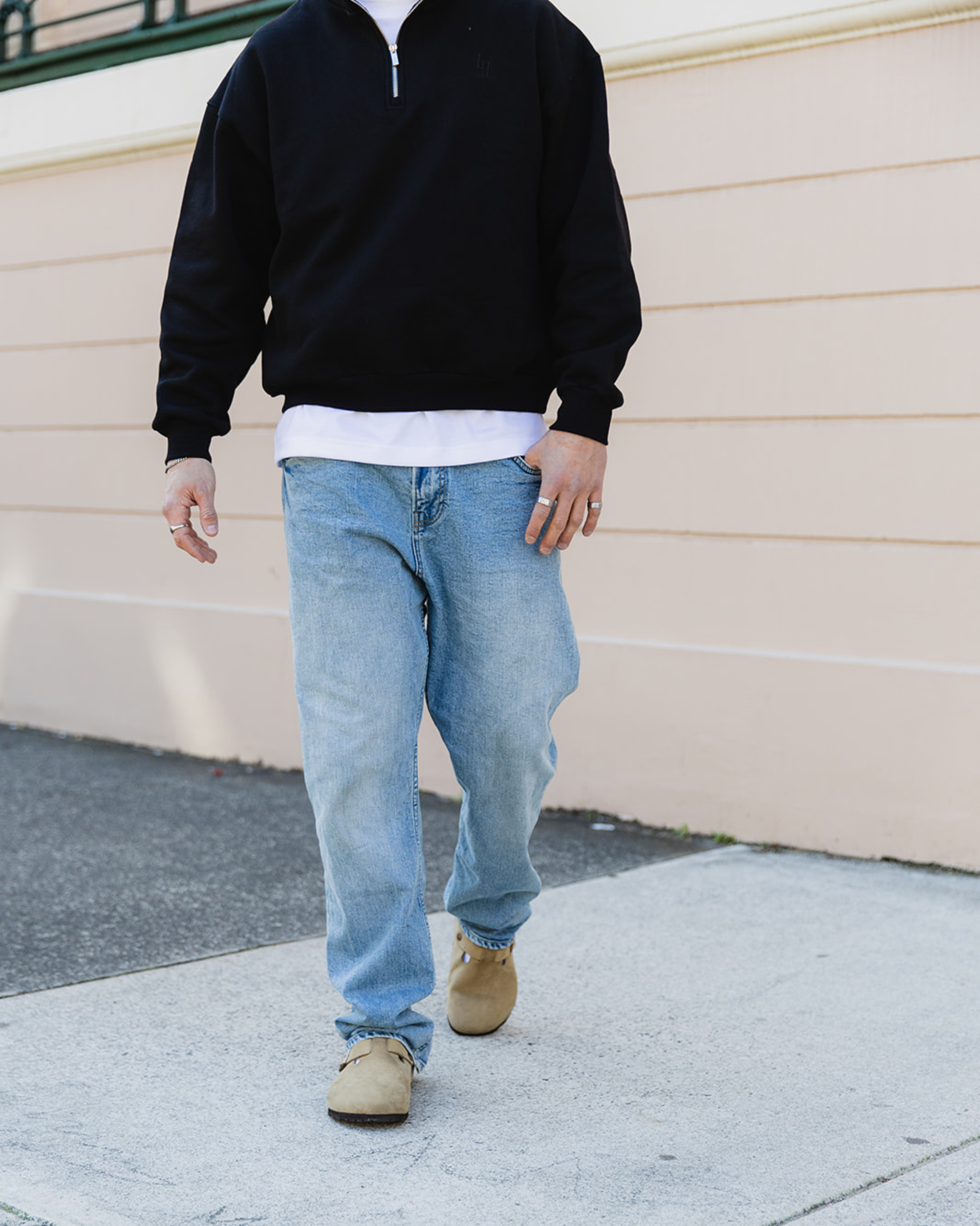 Jean bleu vintage intemporel à coupe décontractée