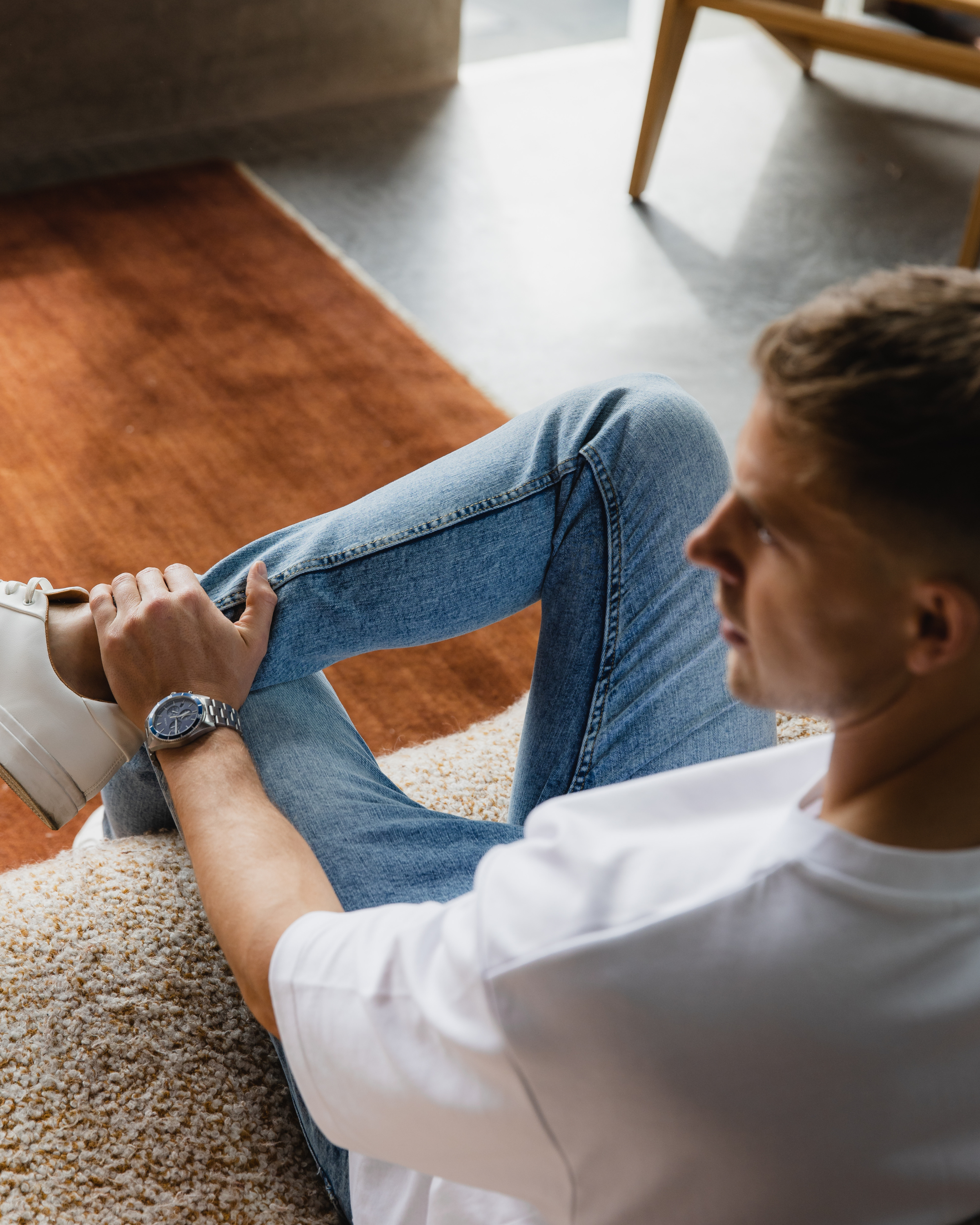 Jean à coupe slim bleu vintage intemporel