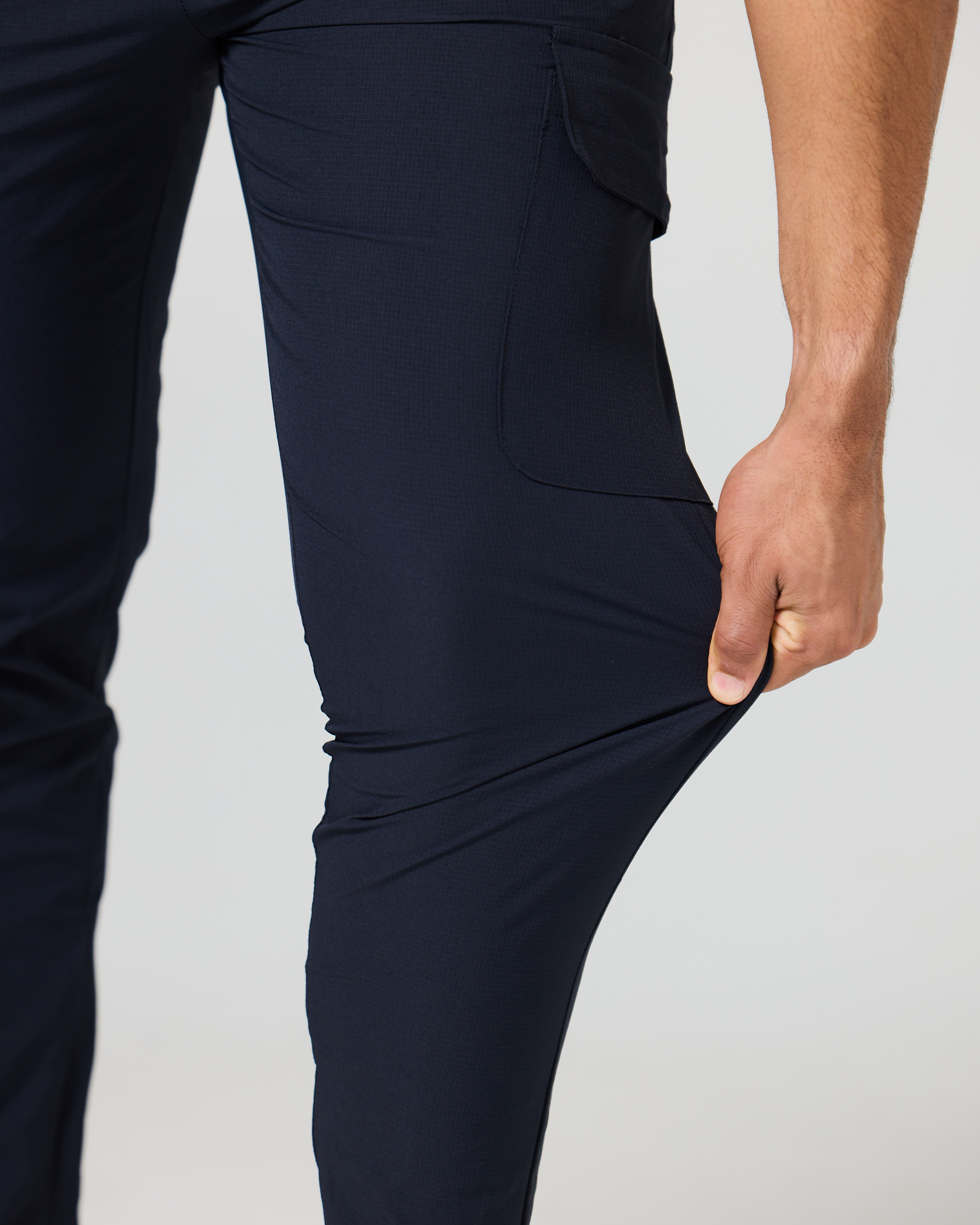 Pantalon cargo bleu marine – durable et utilitaire pour le quotidien