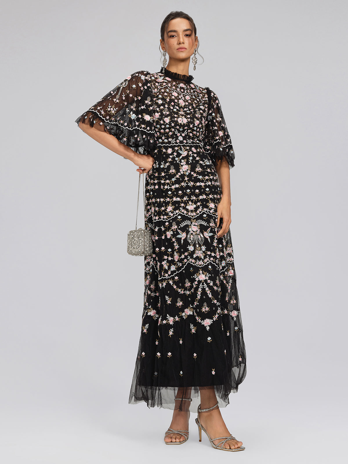 Robe en tulle brodée florale à volants VIOLETTE