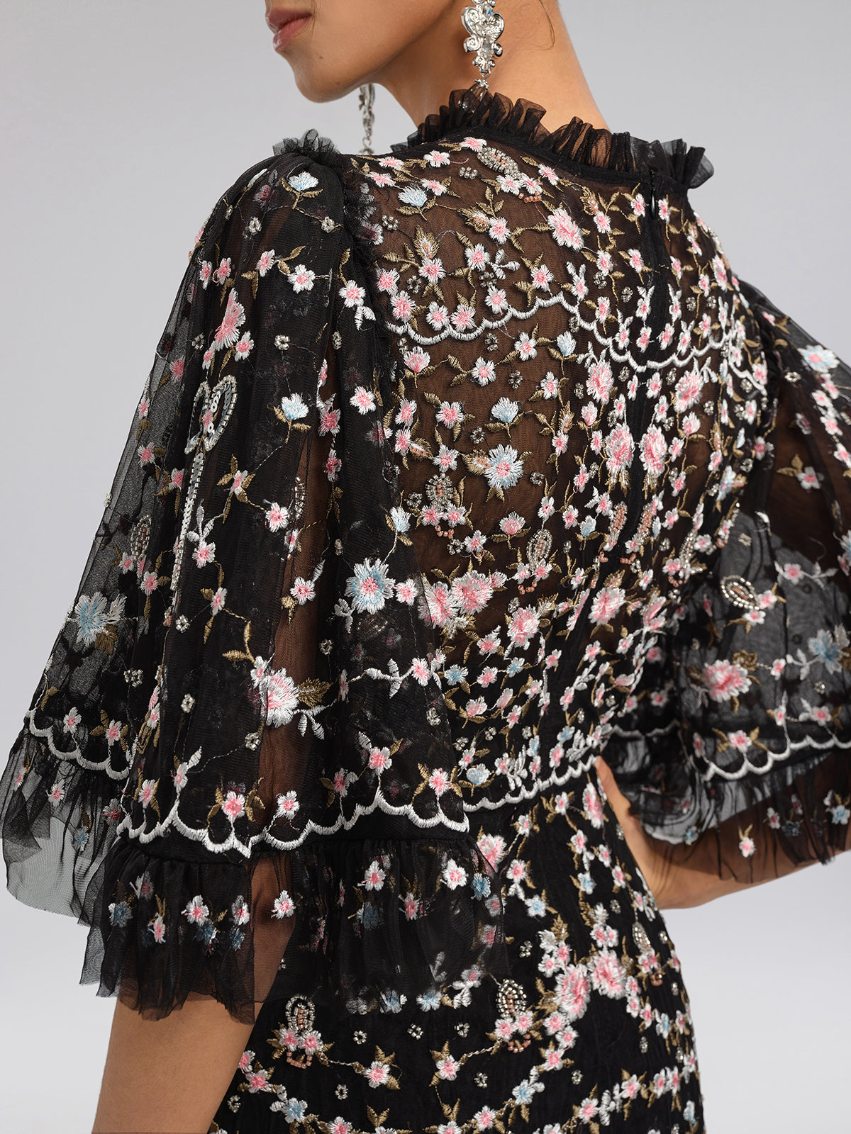 Robe en tulle brodée florale à volants VIOLETTE