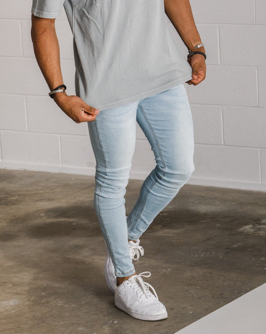 Jean skinny bleu clair - denim coupe slim, élégant et confortable pour un style quotidien