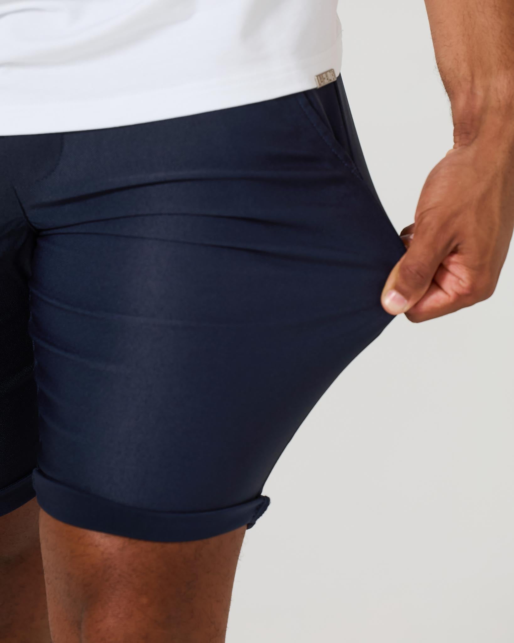 Shorts chino stretch bleu marine - Confort tout au long de la journée et style classique