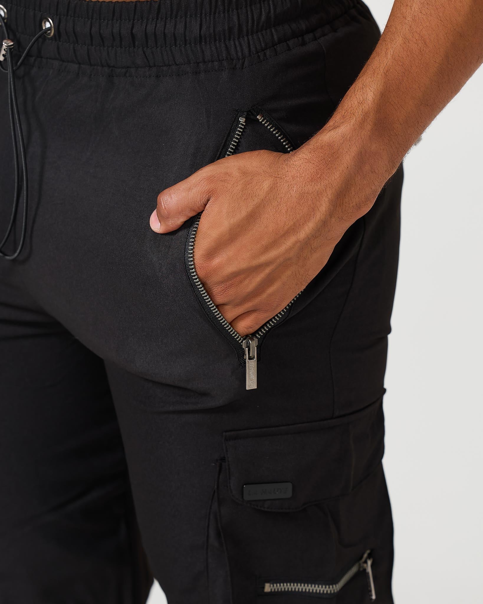 Pantalon cargo noir épuré 2.0