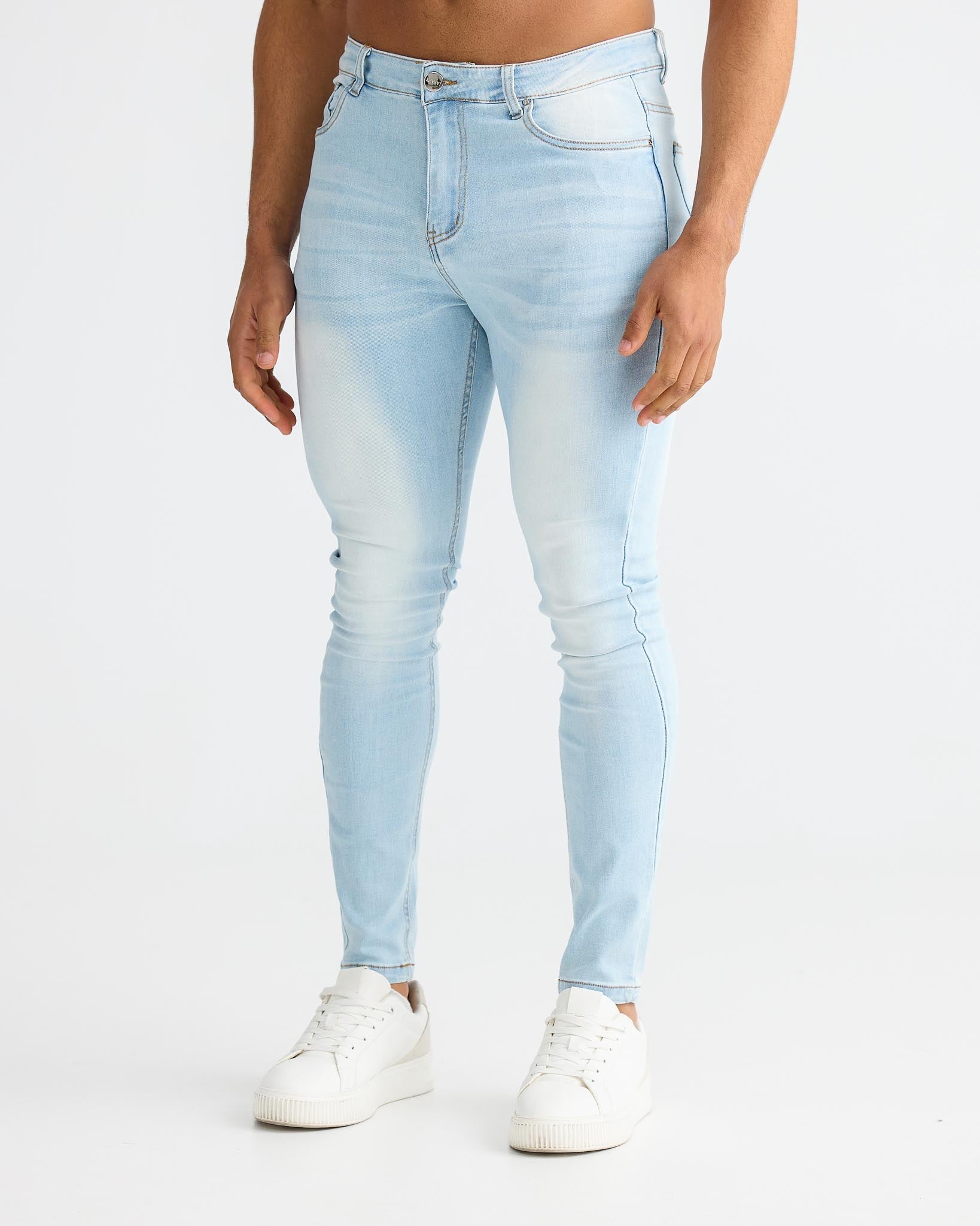 Jean skinny bleu clair - denim coupe slim, élégant et confortable pour un style quotidien