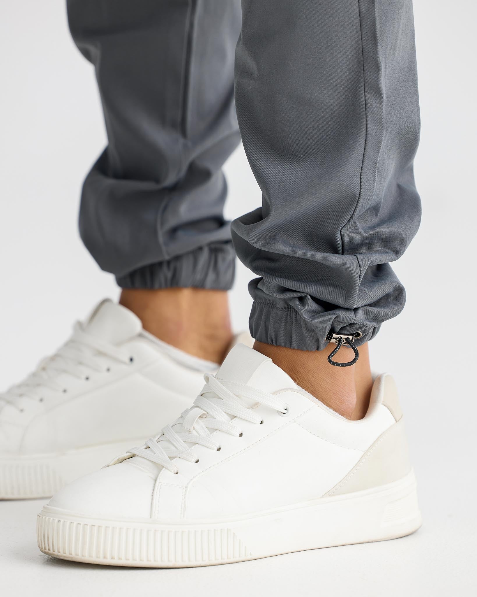 Pantalon cargo charbon - Version 2 : confort et utilité améliorés