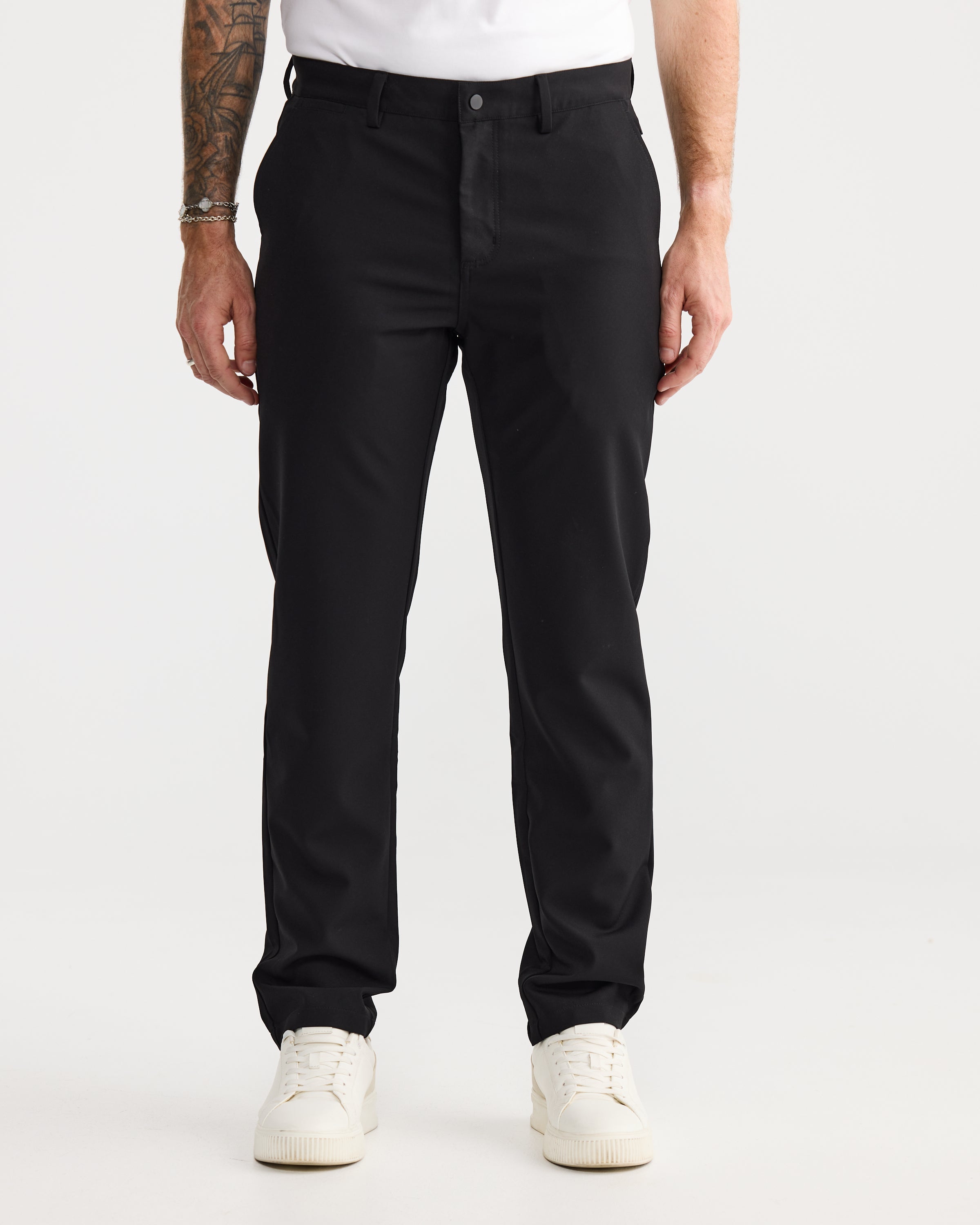 Pantalons de voyage noirs — confortables, durables, essentiels pour le voyage