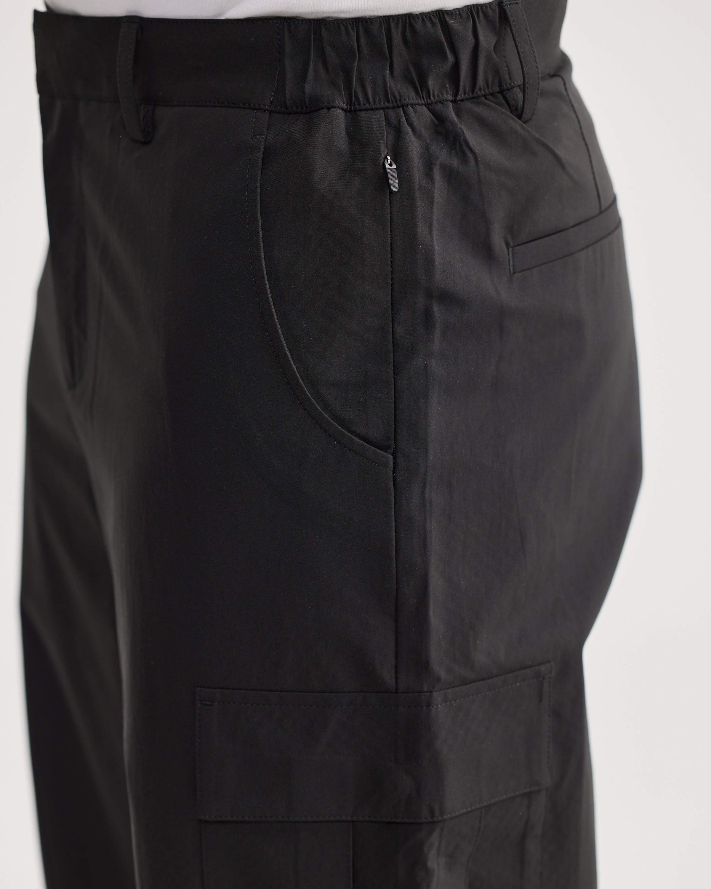 Pantalon cargo noir à coupe ample