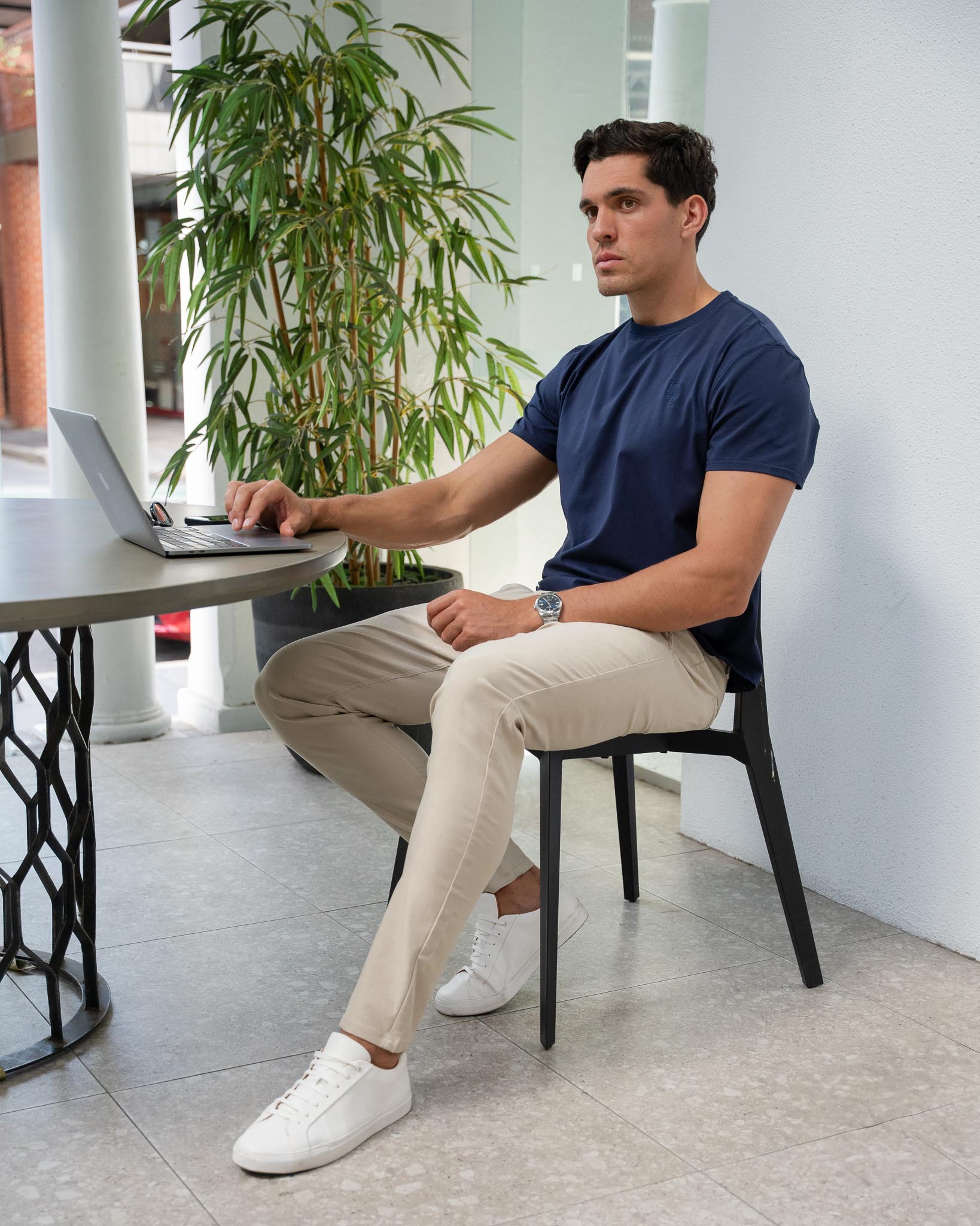 Pantalon chino coupe slim couleur sable