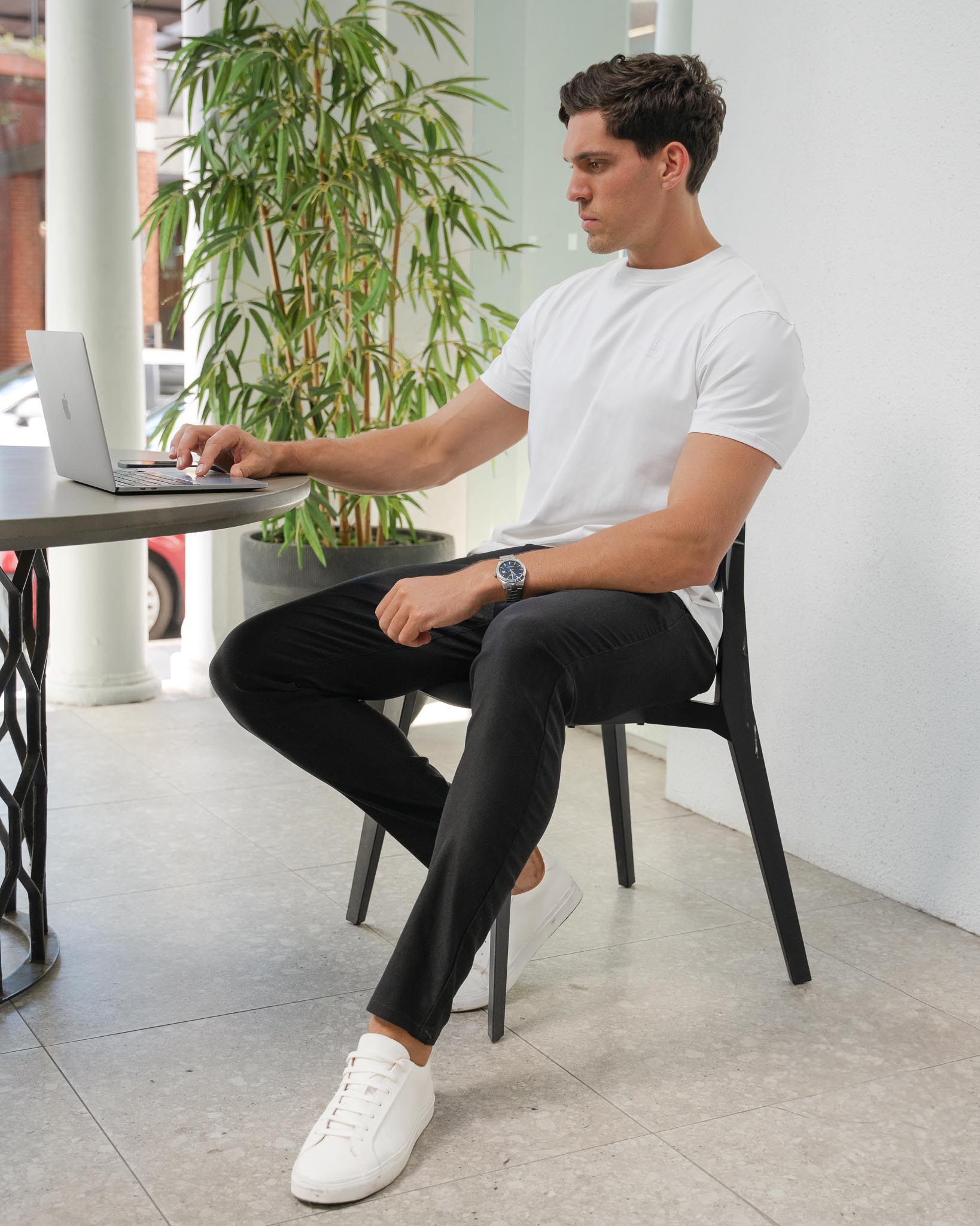 Chinos noirs à coupe slim