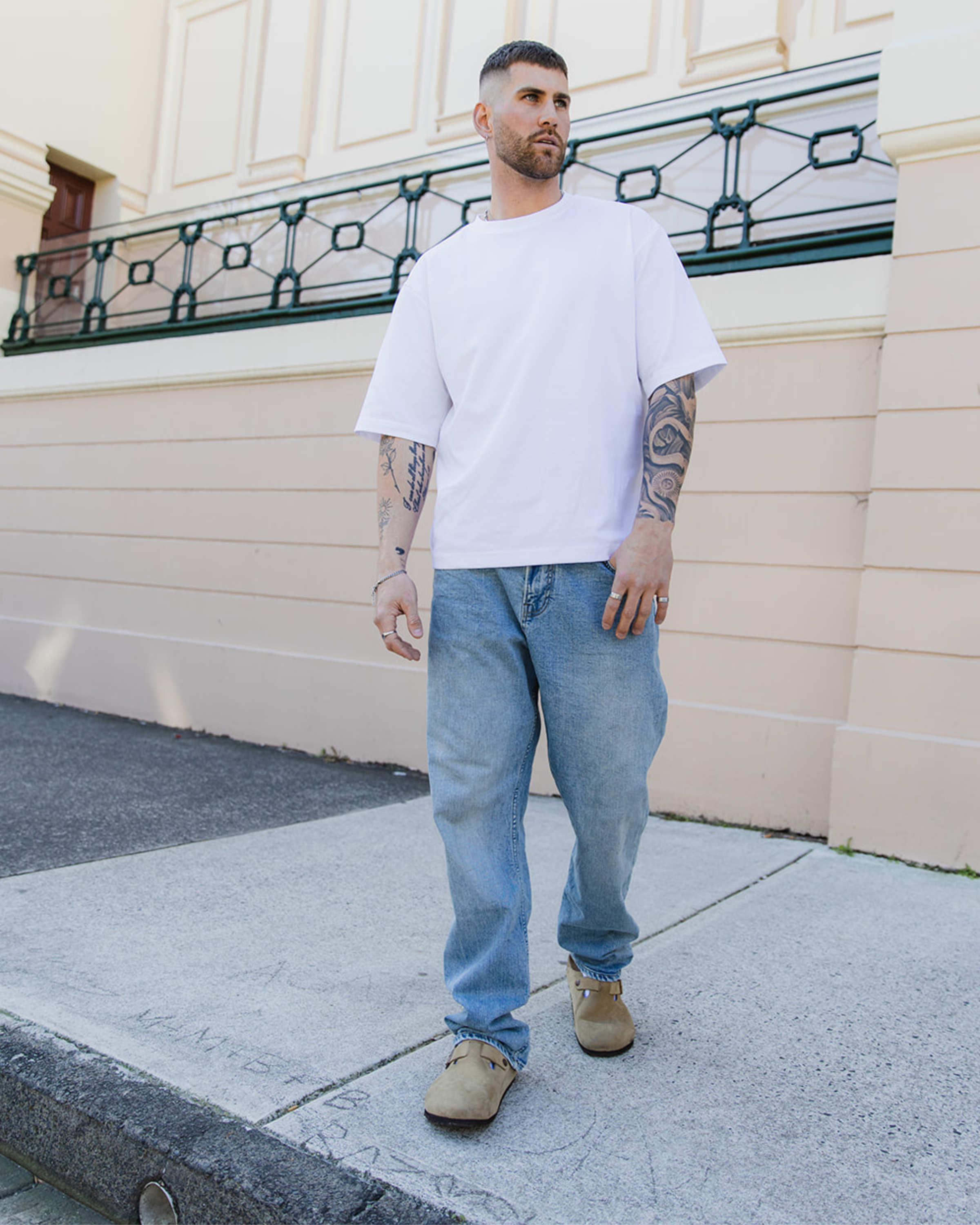 Jean bleu vintage intemporel à coupe décontractée