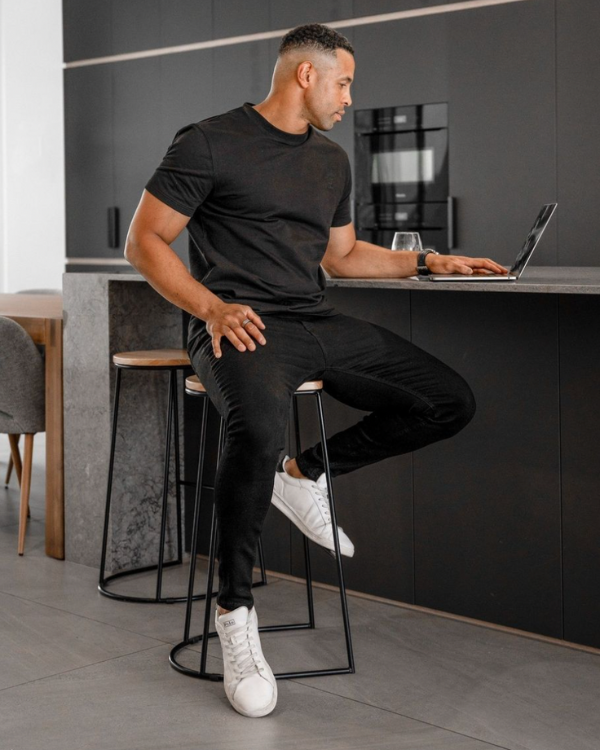 Jeans noirs en spray - Denim élégant et sans effort en quelques secondes